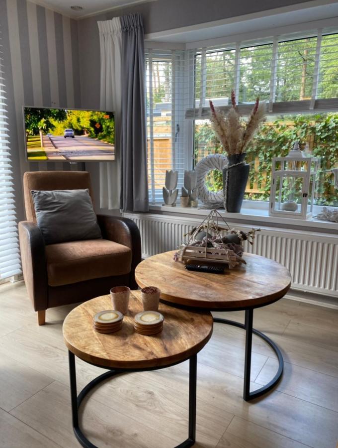 Luxe Chalet Met Prachtig Terras Op De Veluwe , Veel Privacy Hoenderloo Exterior photo