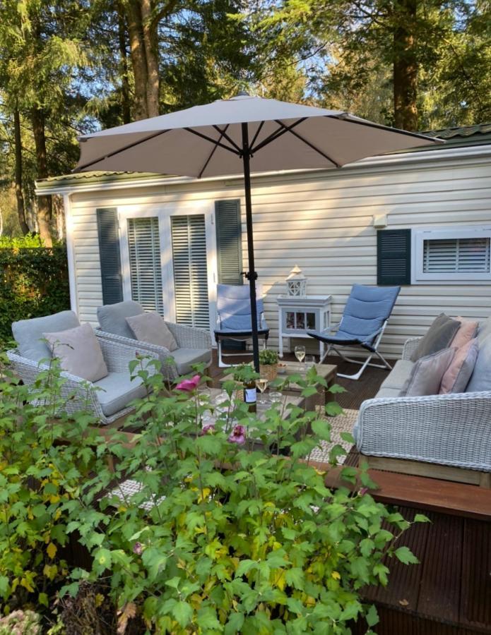 Luxe Chalet Met Prachtig Terras Op De Veluwe , Veel Privacy Hoenderloo Exterior photo